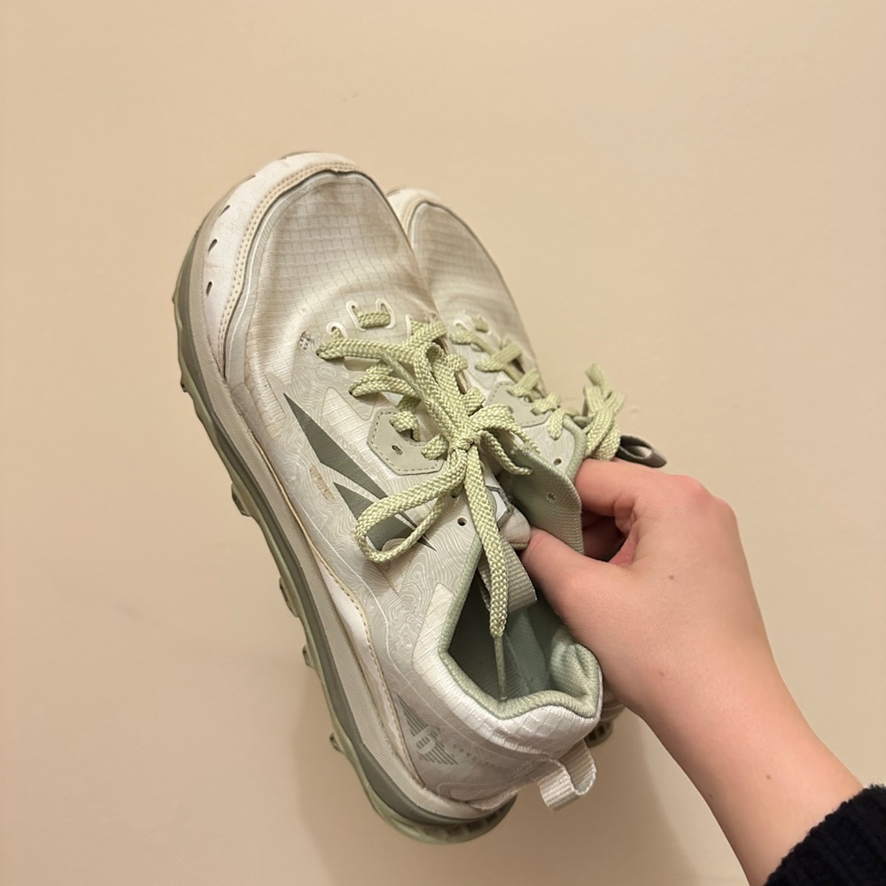 Altra Women's Light Green Lone Peak 6 Shoes